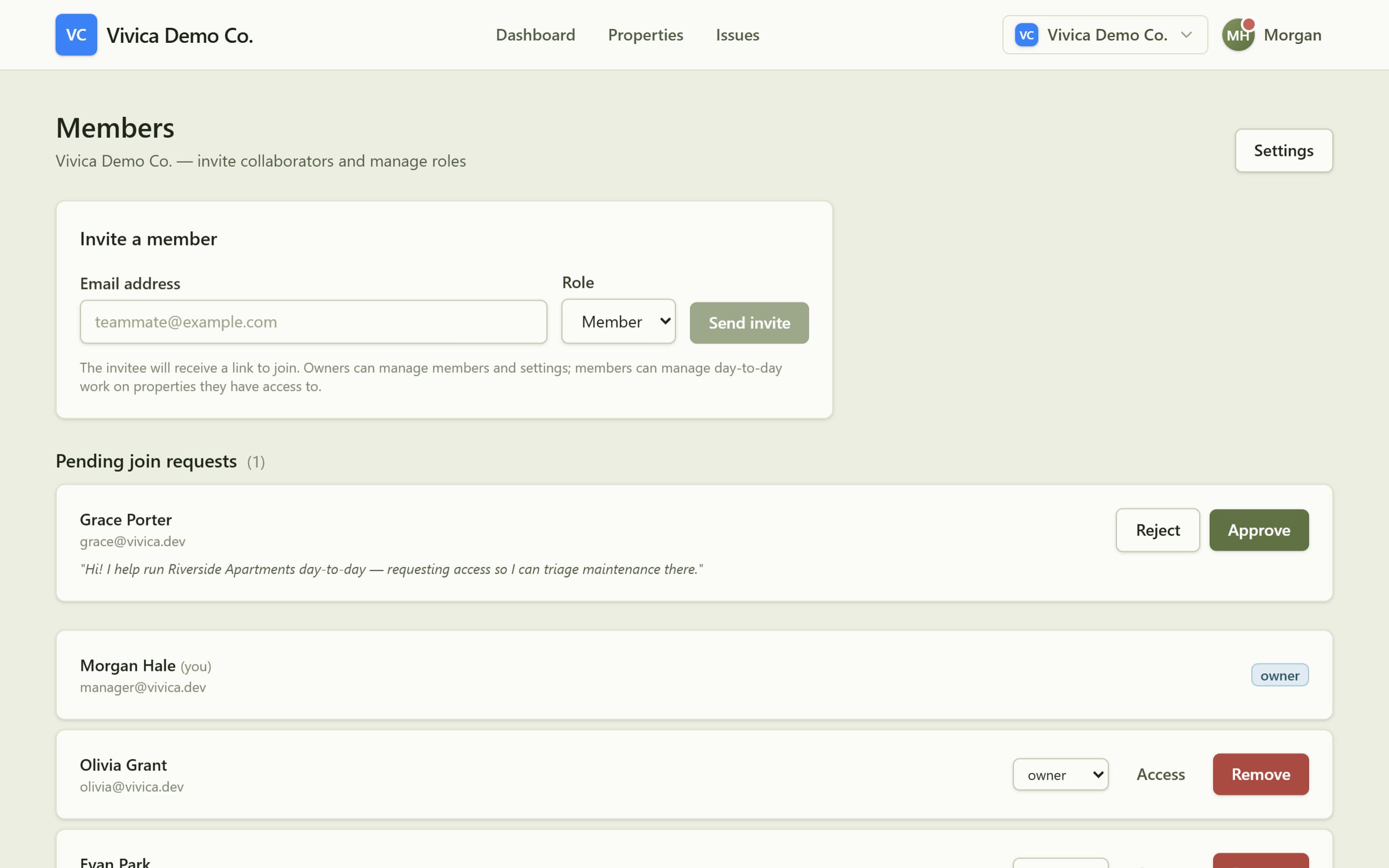 The Vivica members screen showing an invite form, a pending join request awaiting approval, and member roles.